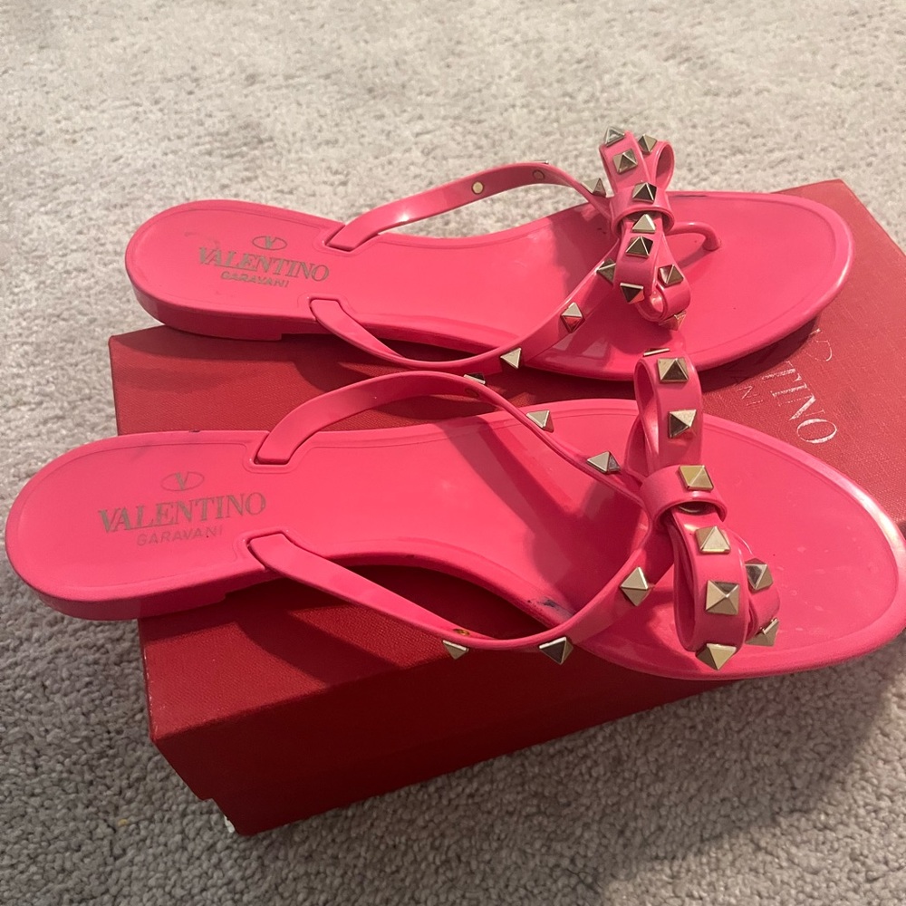 Rare pink color Valentino Rock Stud Thong Sandal